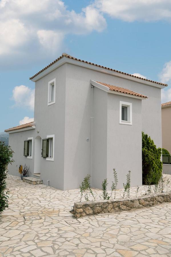 Vasilopoulos Residences - Villa Emelia With Shared Pool Аргостолион Экстерьер фото